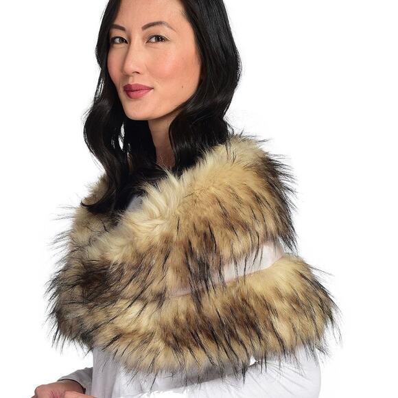 Laundry by Design Long Hair Faux Fur Wrap Stole Satin Lined with 2 Inner Pockets - Picture 4 of 4